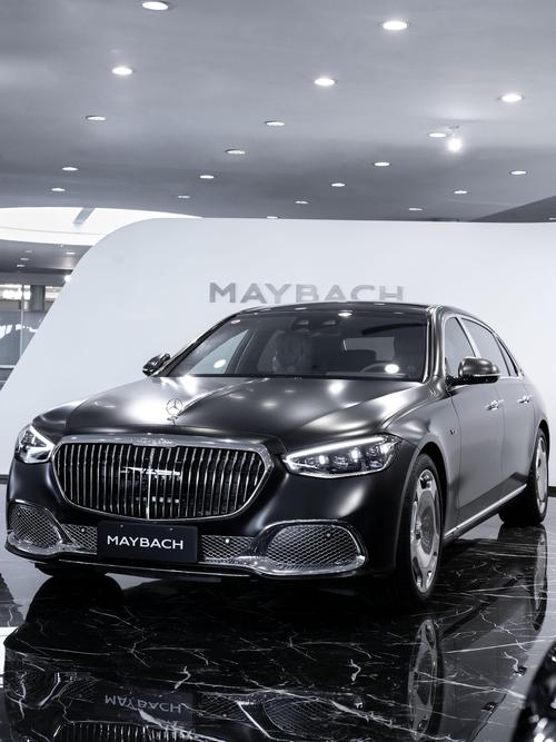 重庆270岚图汽车的售后服务让用户无忧出行，迈巴赫未来的豪华车趋势